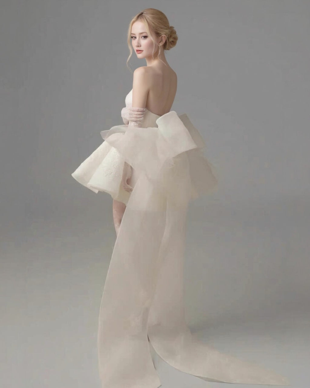 White bridal gown for wedding with 2.5 meter bow-tie tulle veil