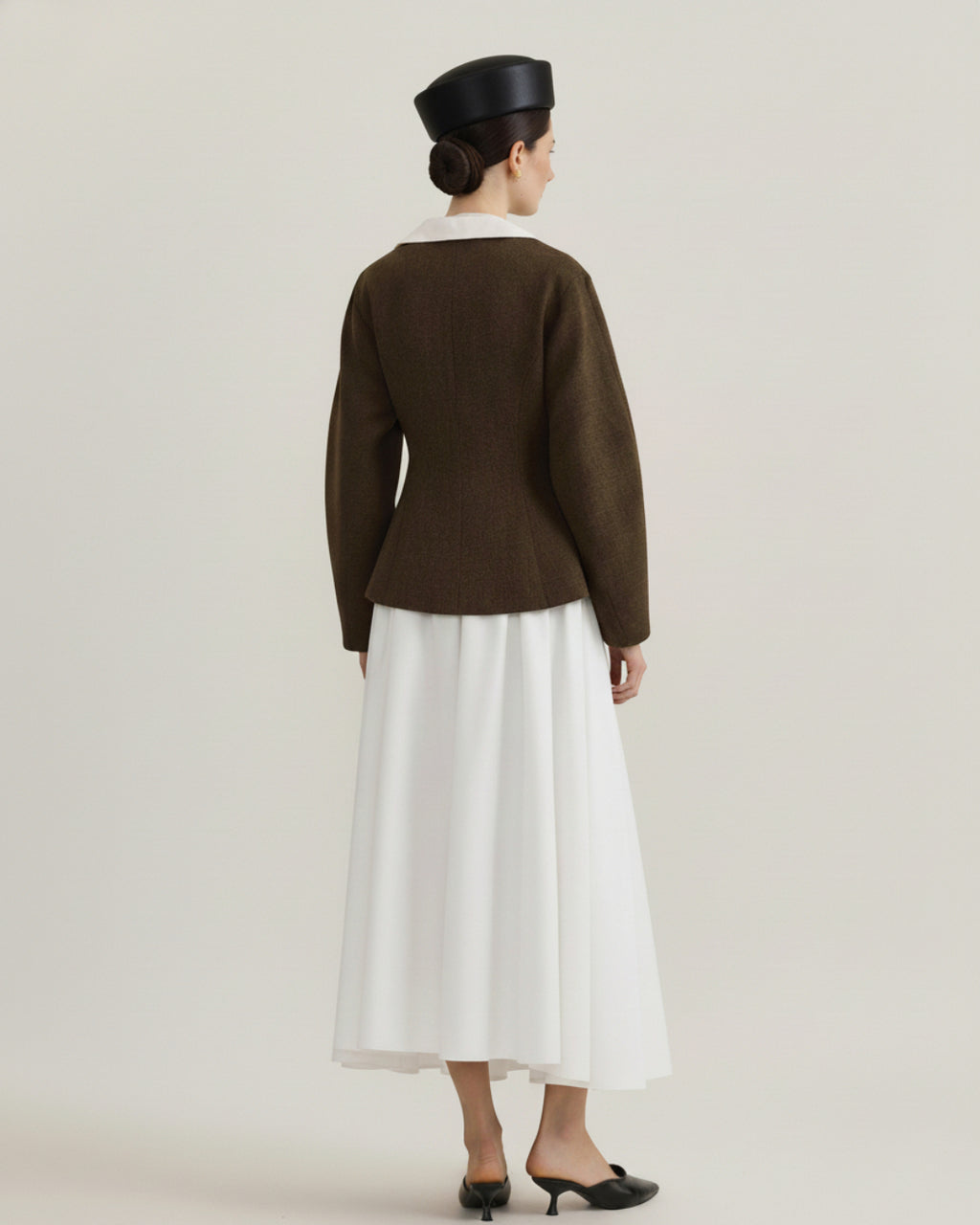 Amia Blazer in Brown, Old Money Fashion, old money hairstyles​