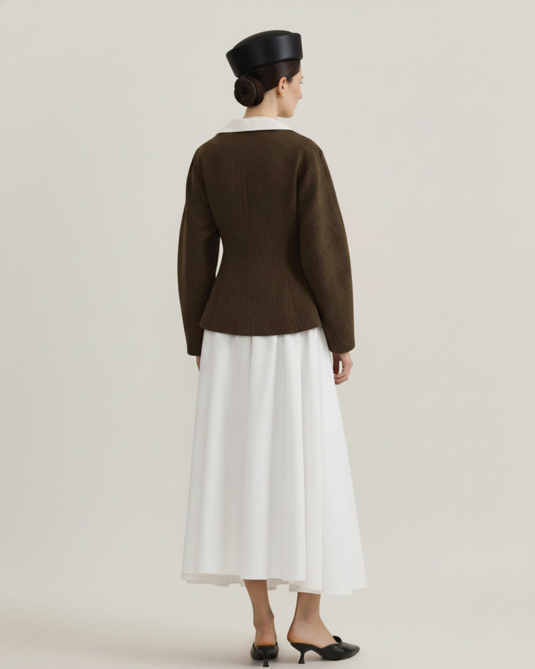 Amia Blazer in Brown, Old Money Fashion, old money hairstyles​