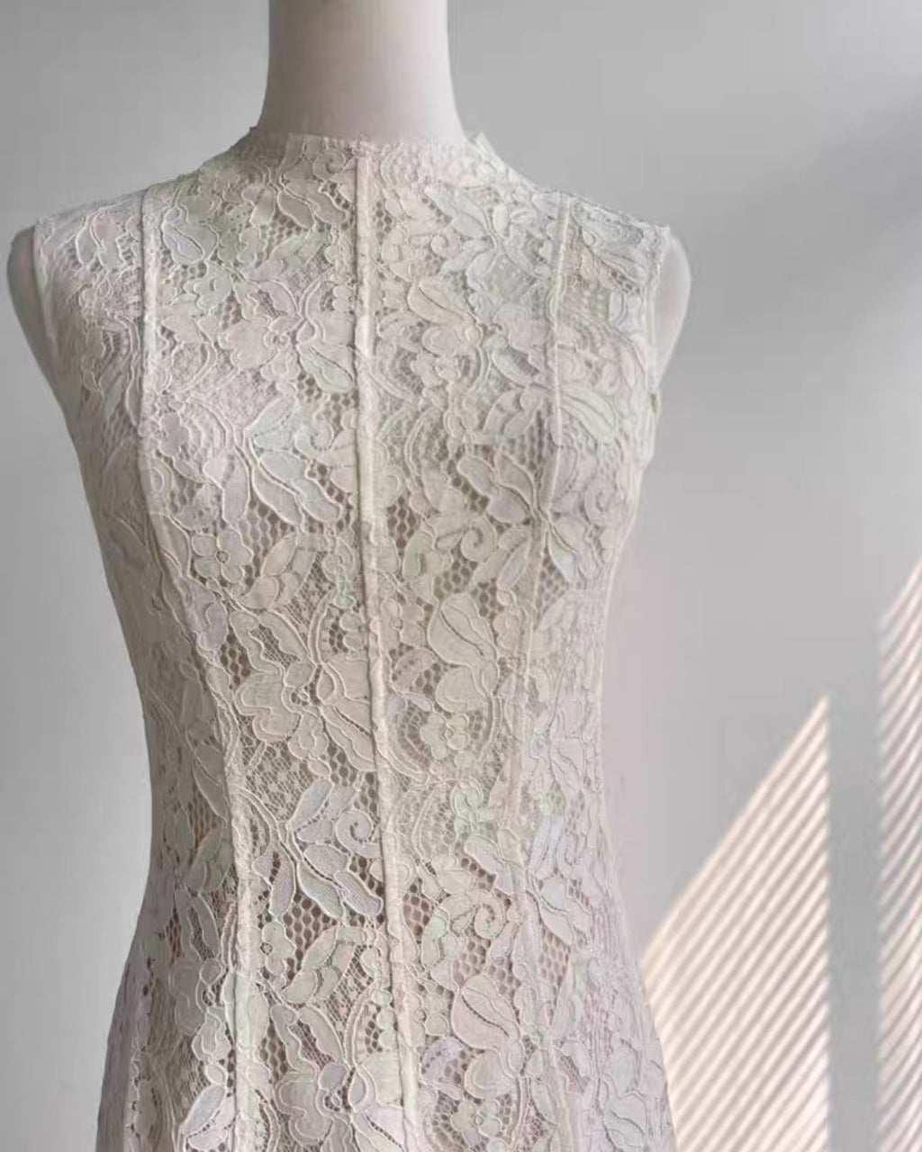 Kinsley White Lace Midi Dress, huong boutique​