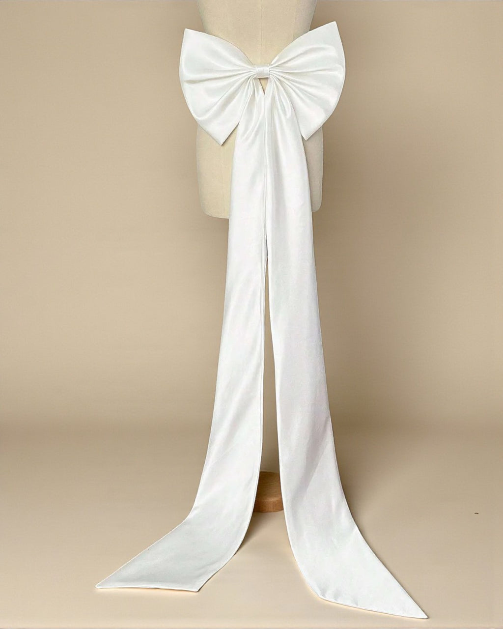 Luxe Ribbon Bow – Long Tail