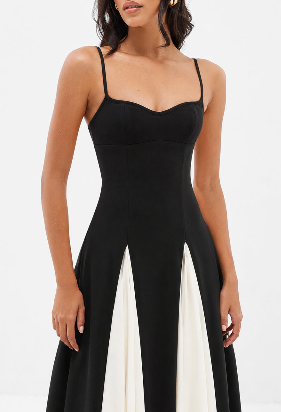 Paloma Black and White Flowy Maxi Dress Paloma Black and White Flowy Maxi Dress